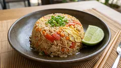 Thajská smažená rýže s kuřecím masem: ta pravá chuť z Thajska – vše záleží na dvou detailech